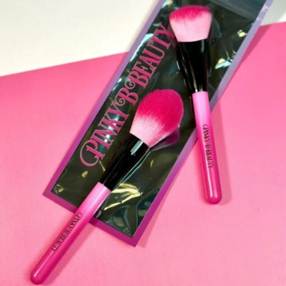 Pinky Beauty “Pretty in Pink” Brush Set – NWT